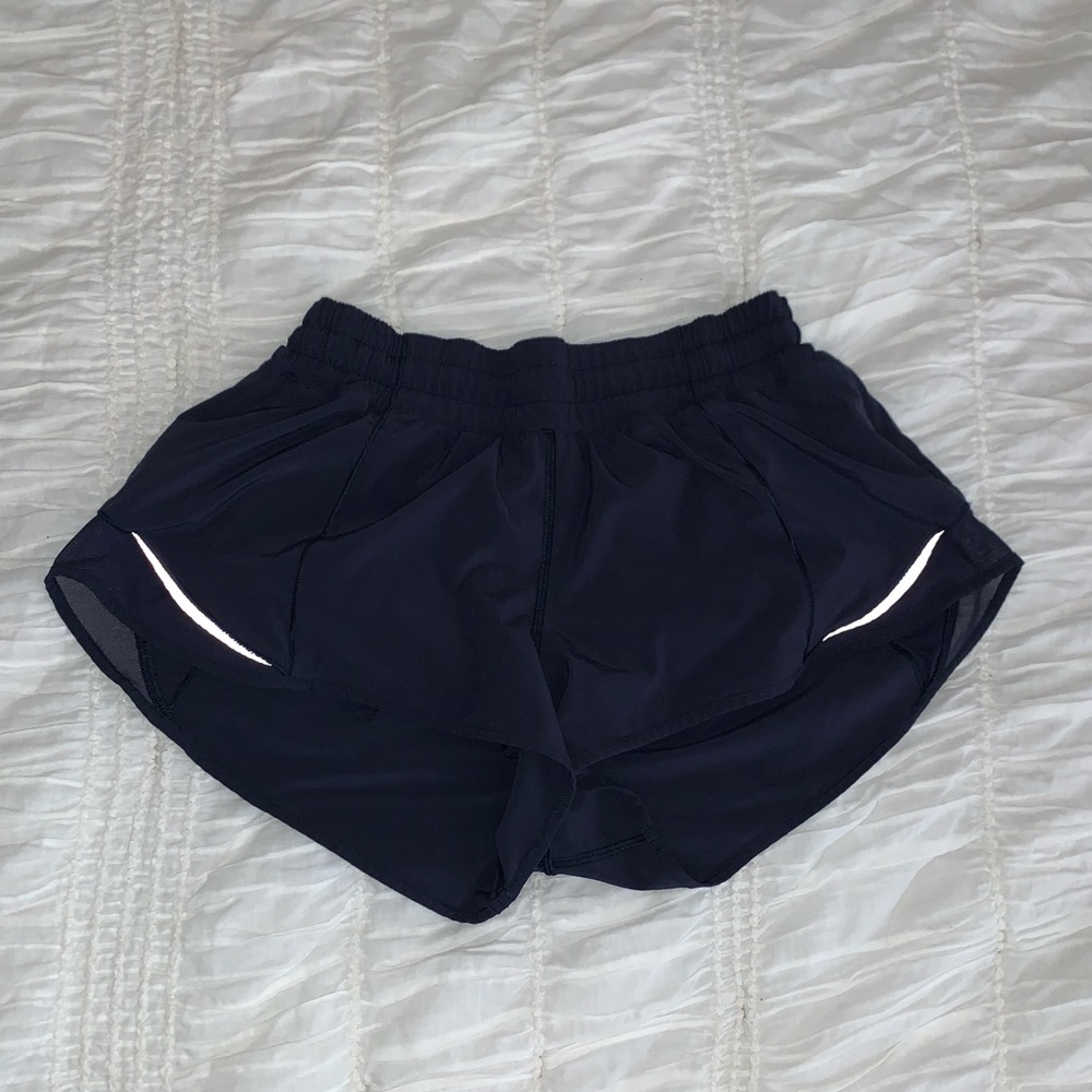 LULULEMON hottie hot short 2.5”